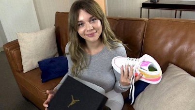 OnlyFans-The Cutie And The Glowing Sneakers